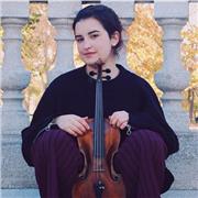 Doy clases de violin a niños o adultos que quieran iniciarse en el instrumento y/o la música. Actualmente curso estudios superiores de violin